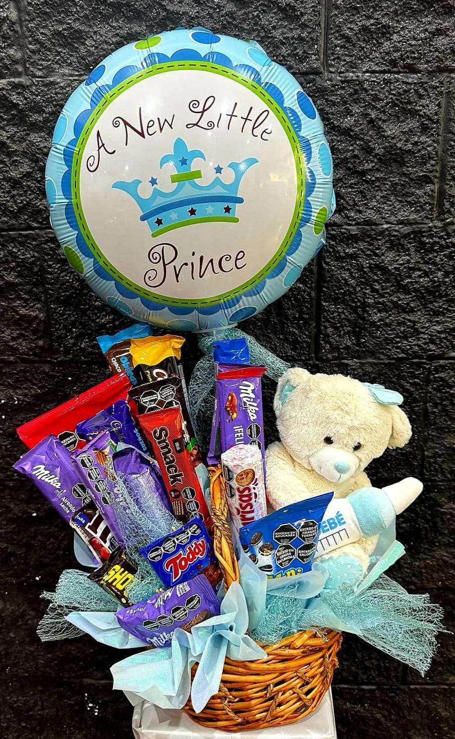 Envio y venta de flores ,rosas, plantas,arreglos florales ,regalos y desayunos a domicilio con delivery gratis en la Ciudad Autonoma de Buenos Aires y con costo de env�o en localidades del Gran Buenos Aires asi como delivery de flores y plantas a trav�s de florerias asociadas en todas las provincias de la Argentina, Buenos Aires, la Pampa, Tucuman, La Rioja, R�o Negro, Entre Rios, Corrientes, Misiones, Neuquen, Chubut, Tierra del Fuego, Santa Cruz, San Luis, Mendoza, Cordoba, Jujuy, Formosa, Santiago del Estero, Salta, Chaco, Catamarca ,San Juan, y ademas realizamos el delivery de flores ,coronas,palmas , plantas y regalos a todas las ciudades de Argentina, Mar del Plata, C�rdoba, Buenos Aires, con cargo en Santa Rosa, La Plata, Bella Vista, Neuquen, Pilar, Paran�, Posadas, Resistencia, Cipolleti y mas de 300 ciudades y localidades en todo el territorio de nuestro pa�s, asi como tambien tenemos la posibilidad de enviar flores a casi todo el mundo en cuestion de horas